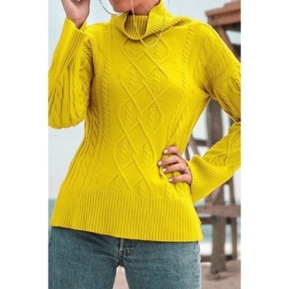 NWT Yellow Turtleneck Sweater Size Small - Picture 1 of 8